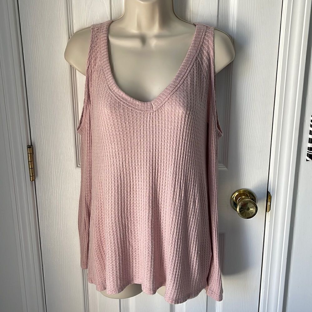 Cold shoulder pink sweater top